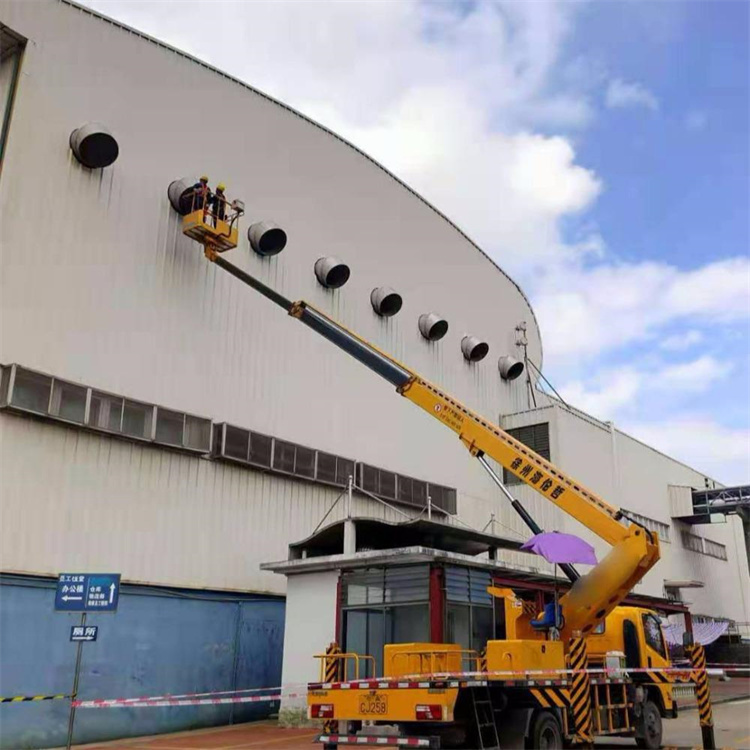 加乐镇高空作业车出租服务：专业广告牌安装解决方案