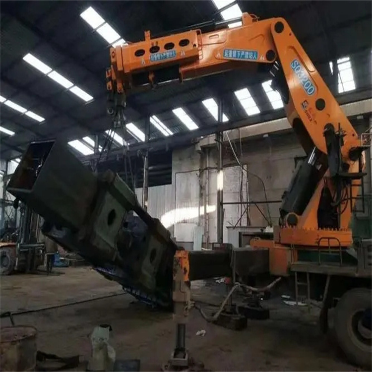 加乐镇130吨折臂吊车出租吊机租赁附近电话