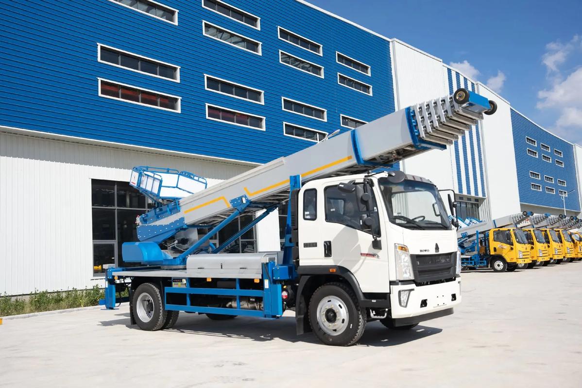 加乐镇出租云梯车高空作业车 建筑垃圾搬运